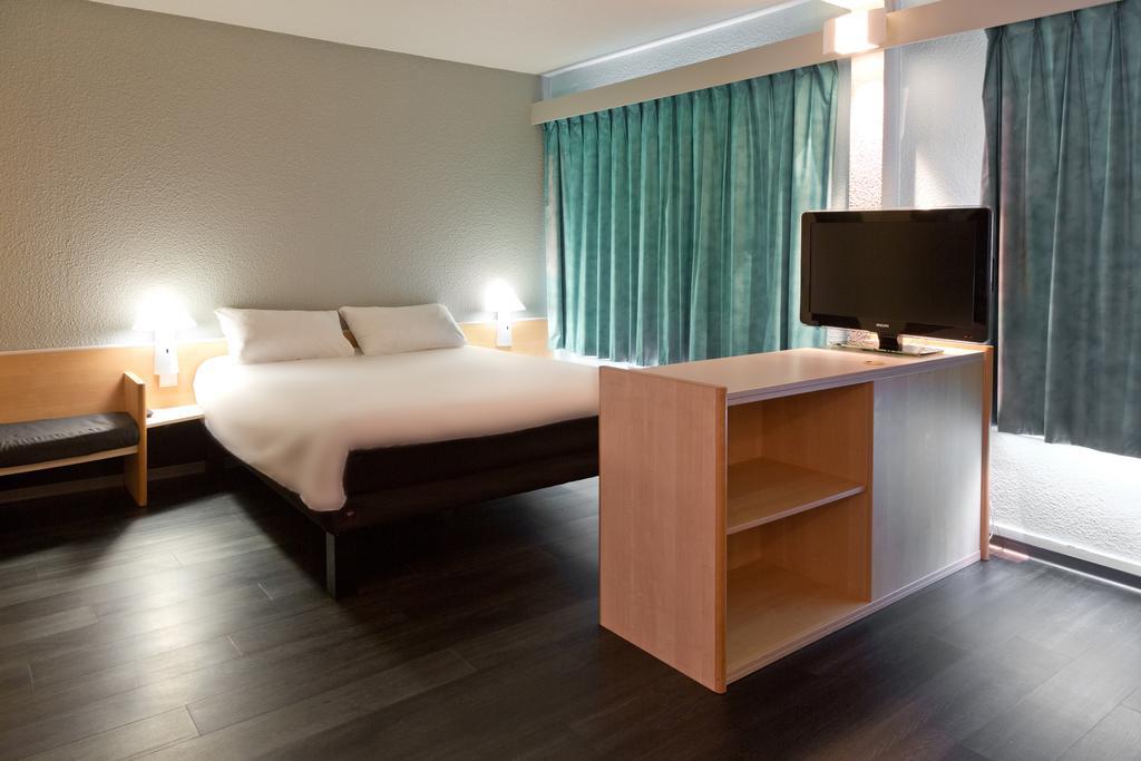 Ibis Saint Dizier Hotel ภายนอก รูปภาพ